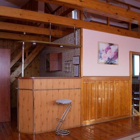 Hotel Gostiniy Dvor Non-Stop Cherson Esterno foto