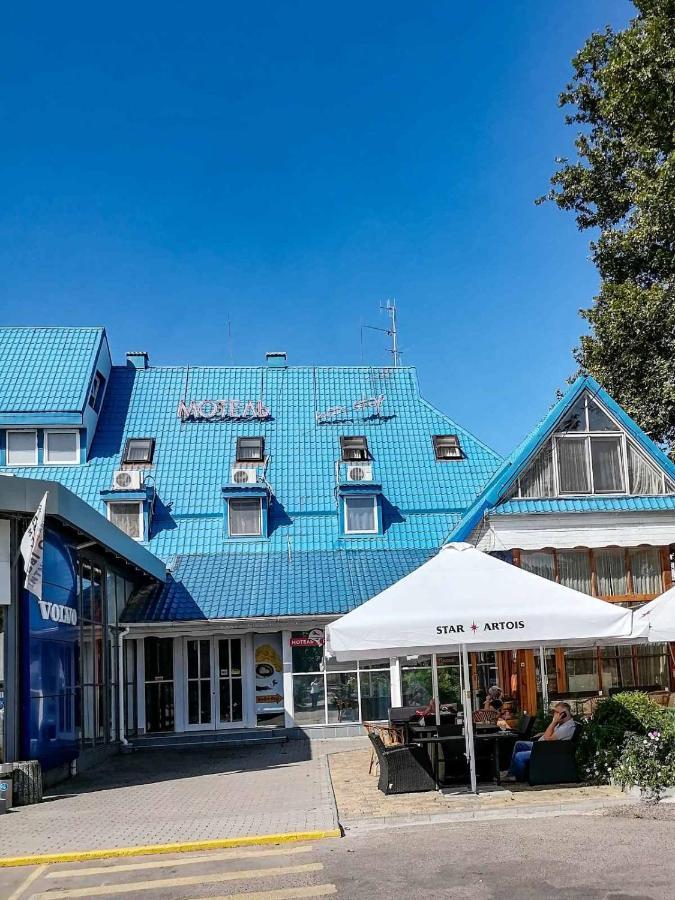 Hotel Gostiniy Dvor Non-Stop Cherson Esterno foto